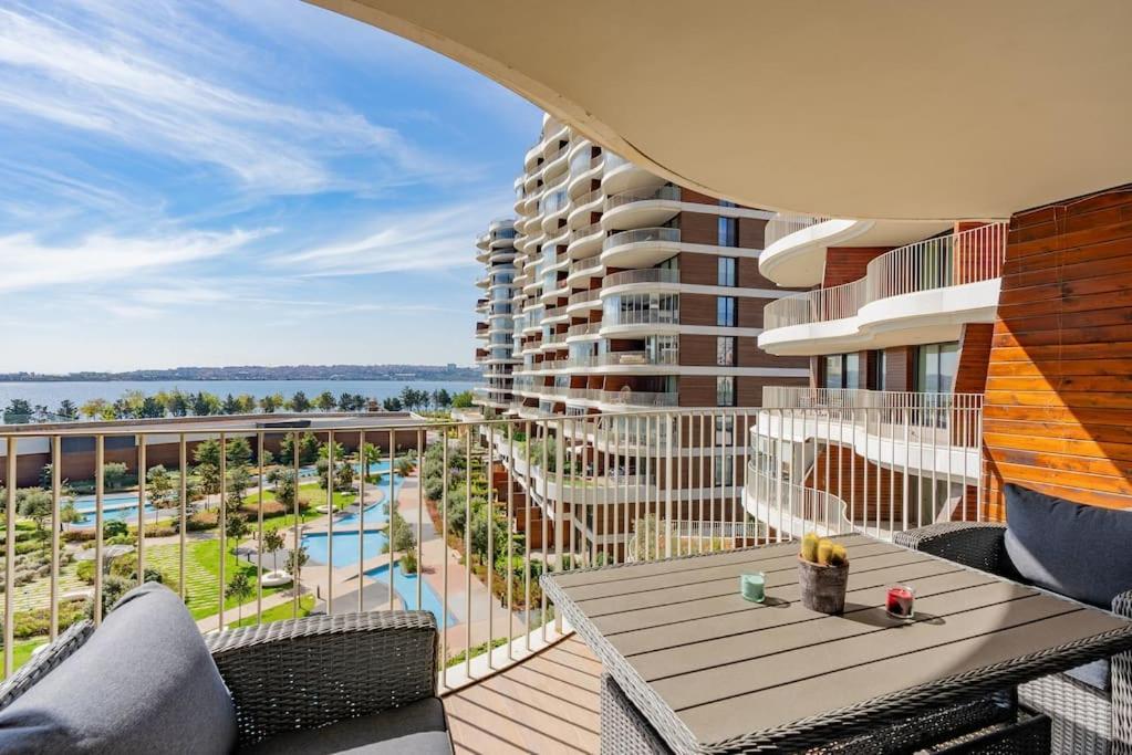 Golden Stones House Sea And Lake View Istanboel Buitenkant foto