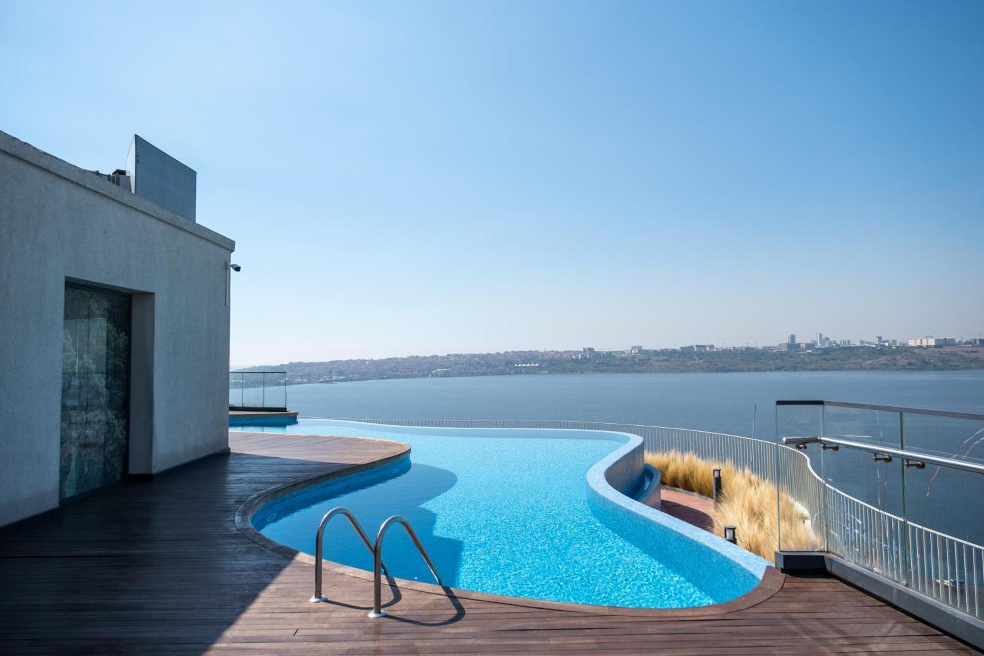 Golden Stones House Sea And Lake View Istanboel Buitenkant foto